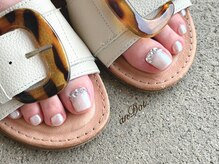 アンドット(anDot.)/大人ホワイトオーロラネイル