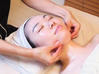 サラ ベル(SARAH BELLE)/筋膜リフトマッサージでリフトUP