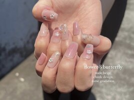 フラワー&蝶々ネイル
