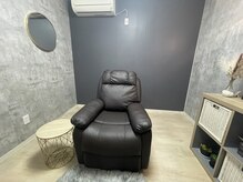 こだわりの専用施術スペースでゆったりとリラックスパリジェンヌ