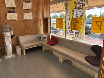 北島坂口鍼灸整骨院/待合2