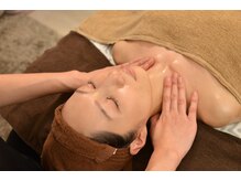 ブラーヴァ(Brava)/デコルテ・鎖骨・首回りを開放