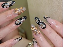 More Glam たくさんのこだわりポイントをご紹介★マグネットネイル・フラワーネイル・夏ニュアンスネイル