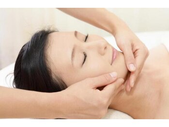 ビューティアップ 茶屋町店(Beauty Up)の写真/タルミ・ホウレイ線にサヨナラ!肩首凝りもスッキリ、リフトアップで目指す憧れの潤い素肌美人◎