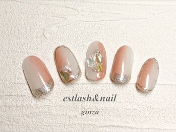 縦グラデーションネイル Pg エストラッシュアンドネイル 銀座店 Est Lash Nail のフォトギャラリー ホットペッパービューティー