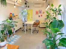 リヤン(Lien)の雰囲気（カラフルインテリア♪）