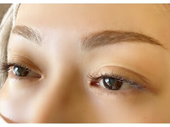 クーア(CUORE)/ブラウンカラー ブロウリフト