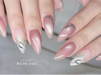 リッシュ トロワ(RICHE trois)の写真/【人気No1オフィスシンプル定額¥7700】パラジェル認定サロン☆1つ1つ説明してくれるので初めての方も安心♪