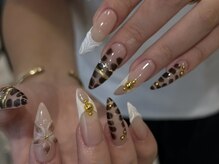 ネイルアヴァンス 京橋店(Nail AVANCE.)/ブラウン×お花ネイル
