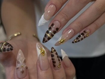 ネイルアヴァンス 京橋店(Nail AVANCE.)/ブラウン×お花ネイル