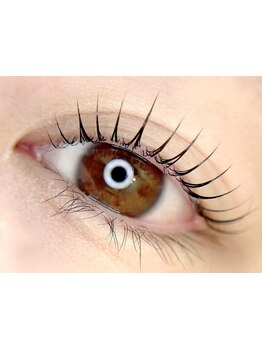 ナチュラル上品な目元にしたい