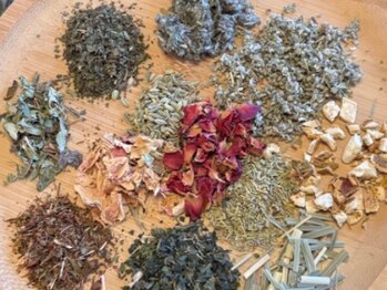 くすの木タイ古式サロン アンド スクール/よもぎハーブ蒸しで体ポカポカ♪