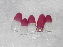 ネイルライフ(NailLife)/ピンクフレンチビジュー