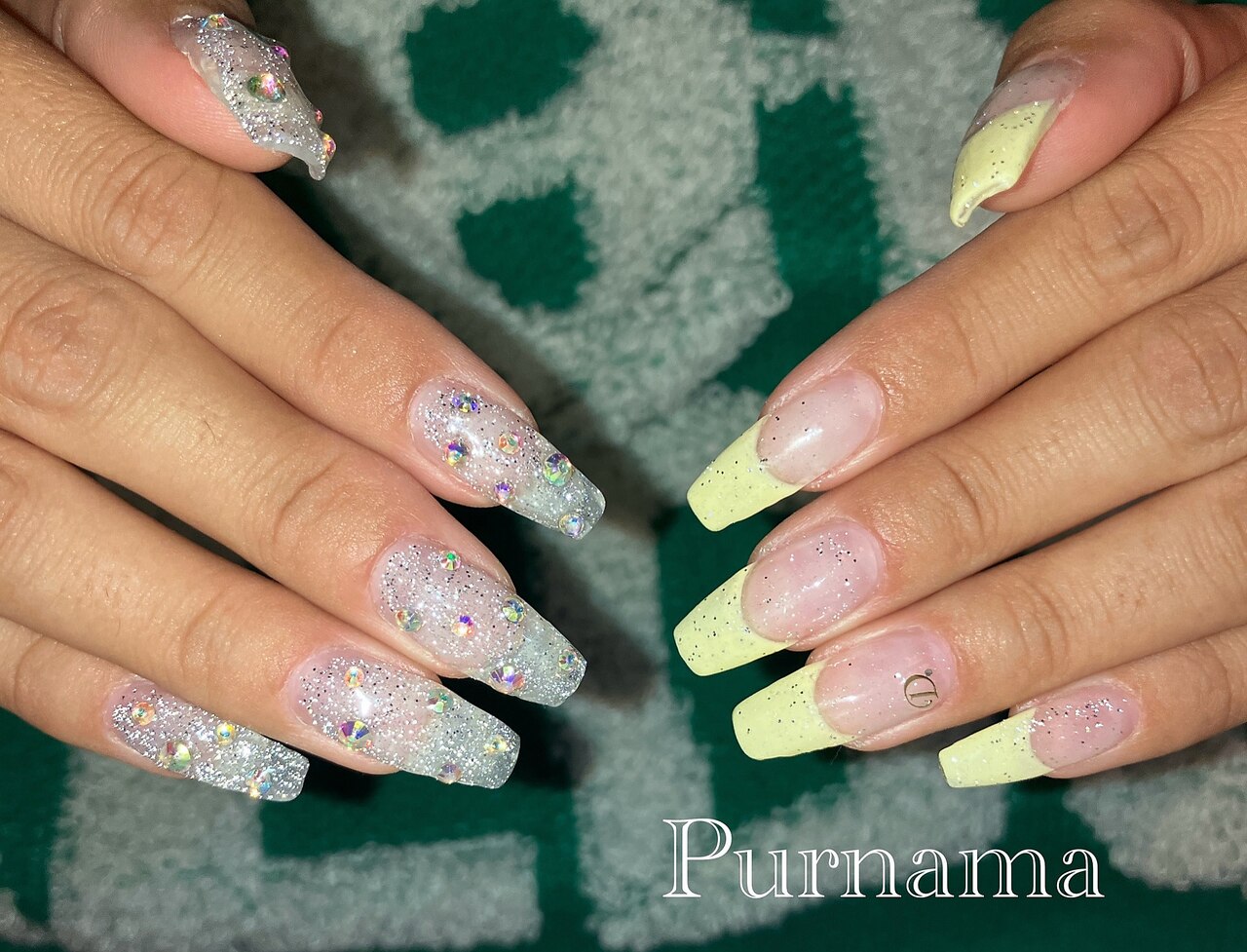 2026年冬トレンド】イエロー フレンチ ハンドのネイルデザイン集｜人気