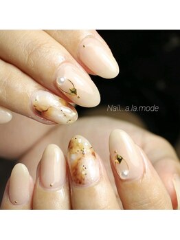 ネイルアラモード(Nail.alamode)/大理石風ネイル