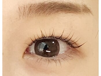 ラタッタ(Ra:tatta)の写真/*お子様連れOK*大人の上品まつげもお任せ♪目元に馴染むのに存在感◎今だけお得!選べる《naturalマツエク》