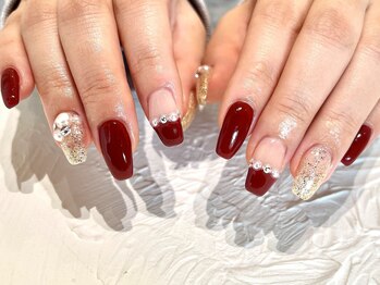 ワールド ビューティ ヴィヴァルト 宝塚店(WORLD BEAUTY VIVALTO)/クリスマスネイル/ボルドー