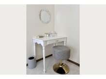 Reine【9/19 NEW OPEN（予定）】の雰囲気（施術後のお支度にドレッサー完備）