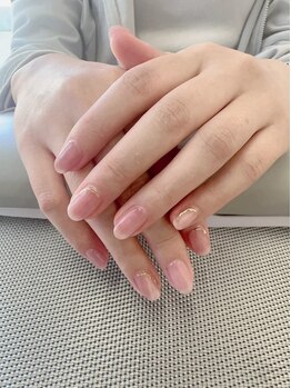 ワイワイ(yy)の写真/上品シンプルで魅せる指先美人に。シンプルだけど、ひと味違う。あなただけの上品ネイルを。