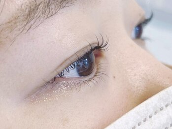 モモ(MoMo)の写真/次世代まつげパーマがレベルアップ★≪高浸透力ケア◎ダメージレスラッシュリフトがオススメ◎≫