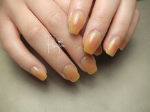 フローフェン(Floofen)/チークネイル