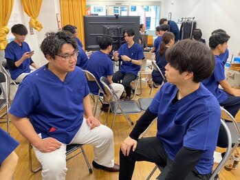 湊町 東尾道整骨院/全体研修