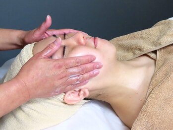 シュシュ(Chouchou)/フェイシャルマッサージ