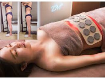 クリニカルエステクリア 梅田店の写真/【1回で即実感】体重よりも見た目が変わらない…冷えとむくみが原因かもしれません！

 
