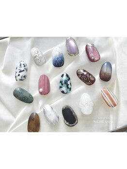 ショートネイルデザインが豊富