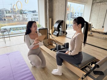 ビーウェルピラティス(BE WELL Pilates)の写真/【本気で姿勢改善したい方】一人ひとりに合わせた本格リフォーマーピラティス♪妥協ナシの施術で美ボディへ