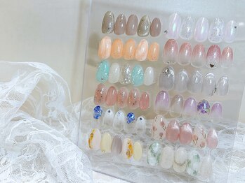 ネイルサロン アビー グランデュオ蒲田店(abbie)の写真/ミラーやマグネットなど月ごとにトレンド定額デザイン選べます♪パラジェル取扱いあり◎