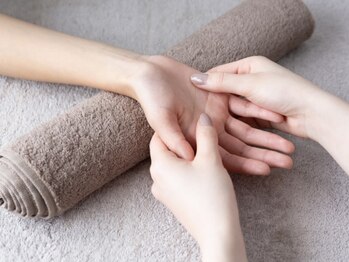 カリス(Charis)/極上の艶めくお手元へケアコース