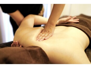 ノイミー 溝の口店/肩首まわりを強リンパケア!