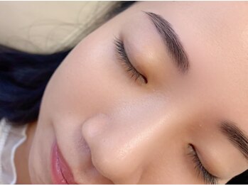 ピアレス(peerless)の写真/【歴14年の高技術×カウンセリング】初めてでも安心して任せられる♪大人女性らしい洗練された目元へ♪