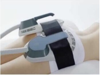 リリア(Lilia)/寝てるだけで腹筋３万回の筋収縮