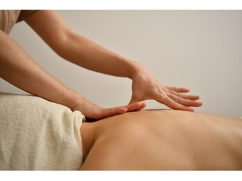 マービィ(Mavie)/背中オイルマッサージ