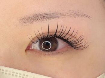 リアプリンセス(li'a Princess)の写真/【フラットラッシュでナチュラルで華やかなお目元へ】ダブルフラットも可◎鏡を見るたびにうれしくなる♪