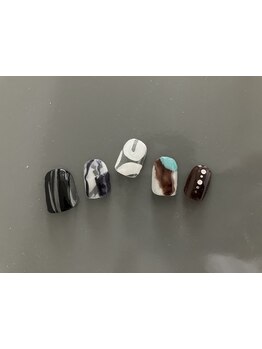 ショートネイルデザインが豊富