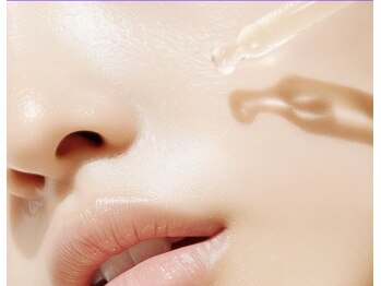 洗顔サロン 池袋(SENGAN)の写真/“発光する透明肌”ビタミンC+プラセンタ導入でワント-ン明るい艶肌に〈毛穴洗浄+導入+美点¥14800→¥3960〉