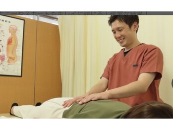 新潟ひなた接骨院の写真/接骨院で叶える極上リフレ◎肩こり・不調に本格整体で背骨のゆがみを整え姿勢改善★驚きのスッキリ感を！