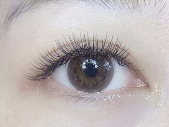 ピュット(PYT)の写真/◇オトナ女性向けまつげのお悩み改善サロン◇自まつ毛を傷めにくく、軽い付け心地のフラットラッシュ使用。