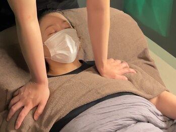 森の雨やどり 天神店/施術風景1