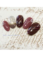 ネイルサロン クイル(QUILL)/１０月アニマル（１）