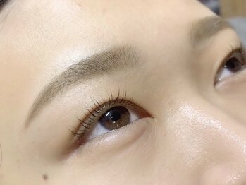 マドンナリリー(Madonna Lily)/パリジェンヌ×アイブロウWax☆