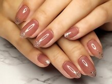 ミー(Me)/《ネイルデザイン》