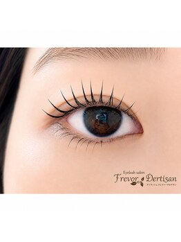 トレヴァーデルチザン 南船場店(Trevor de'rtisan eyelash)の写真/【平日限定の特別クーポン◎】パリジェンヌで目元をしっかり立ち上げ♪ご希望に合わせたカワイイデザイン♪