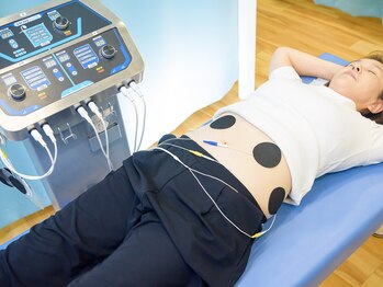 エムズワン鍼灸院整骨院 ライズモール院/EMSによるトレーニング