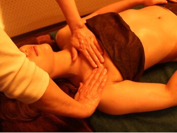 ユキ(YUKI)/アーユルヴェーダ大阪/江坂