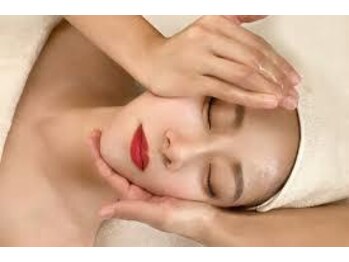 シュウ/当店人気No.1☆小顔コルギ小顔