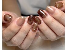 ソレイユネイル(soleil nail)/9月デザイン【ミドル】